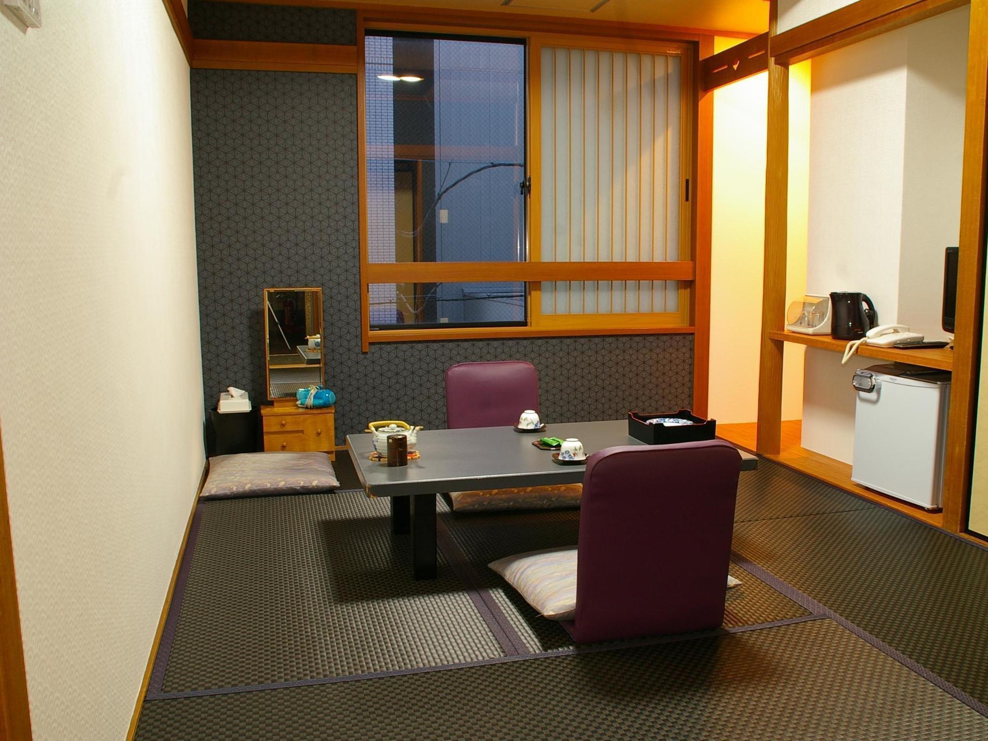 Satomo Ryokan Киото Экстерьер фото