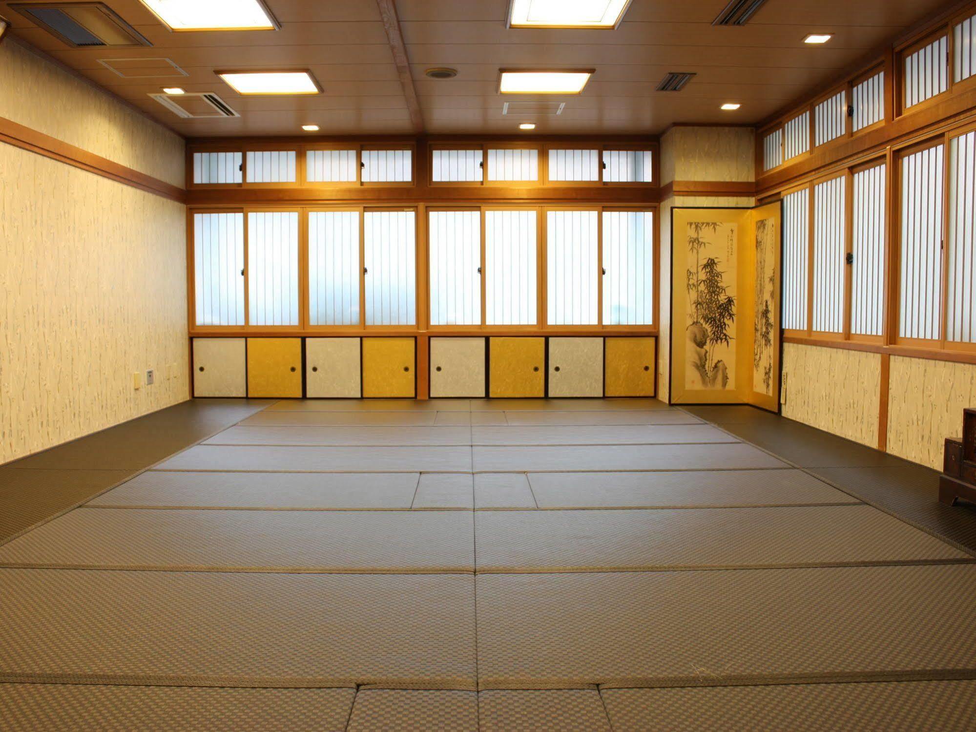 Satomo Ryokan Киото Экстерьер фото
